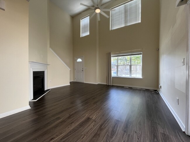 Building Photo - 3054 Summerfield Ridge Ln