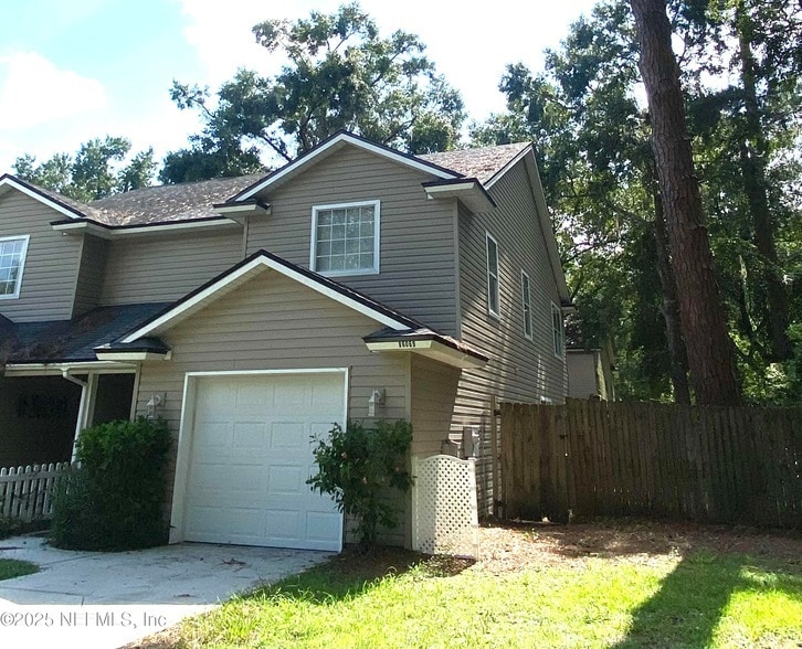 Primary Photo - 86069 Pineview Dr