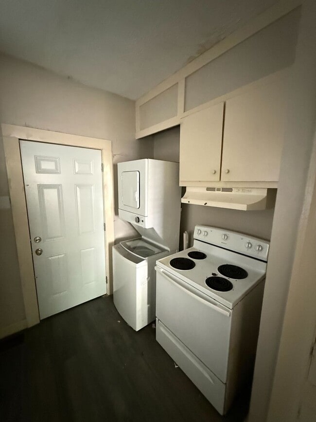 Building Photo - 3Bed, 1Bath Home in North Jackson