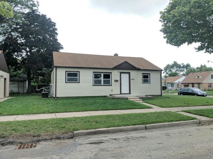 Primary Photo - 3 bedroom Single Family Home