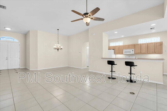 Foto del edificio - 4403 Reflections Pkwy