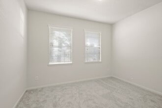 Building Photo - 15114 Cave Creek Dr