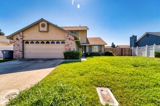 Building Photo - 1910 Pebble Beach Dr