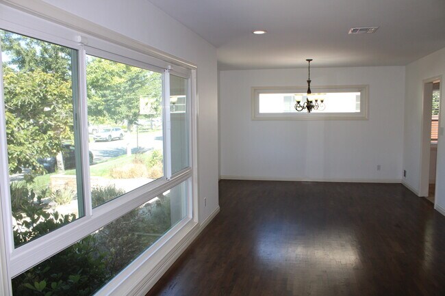 Building Photo - 5150 E El Roble St