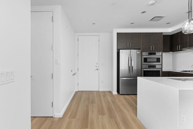 Building Photo - 301 West Ave