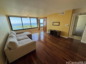 Building Photo - 1600 Ala Moana Blvd