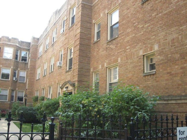 Building Photo - 5545-5551 N Magnolia Ave