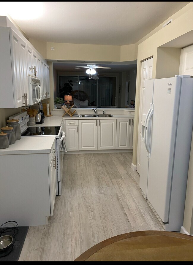 Foto del edificio - 7505 Silver Trumpet Ln