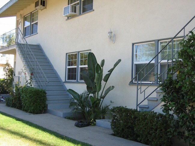 Foto del edificio - 4975 Kester Ave