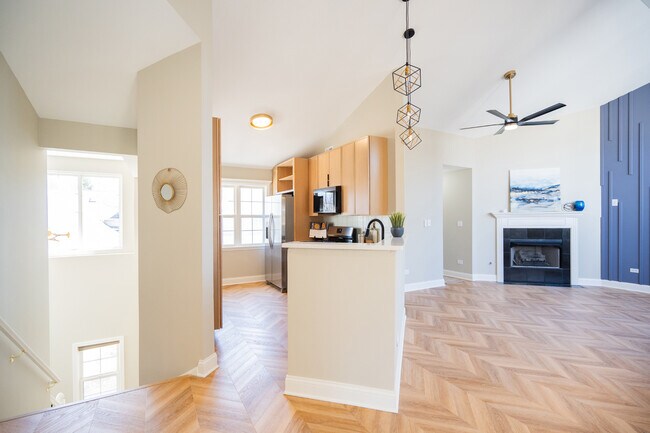 Foto del edificio - 2835 Rutland Cir