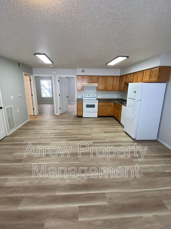 Building Photo - 1013 14th St