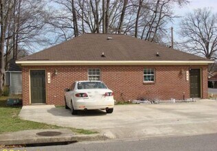 Building Photo - 404 Rosemont Ave NW