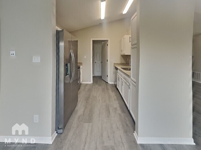 Foto del edificio - 5126 Sandy Forge Dr