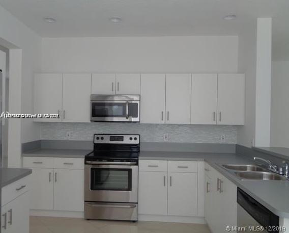 Foto del edificio - 3013 Woodlands Dr