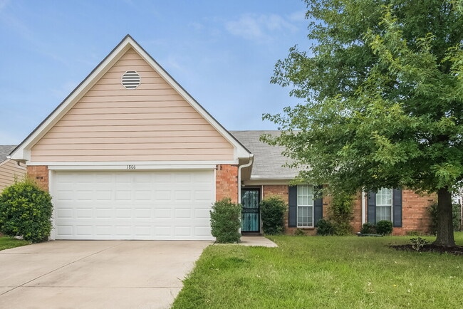 Building Photo - 1806 Central Trails Dr