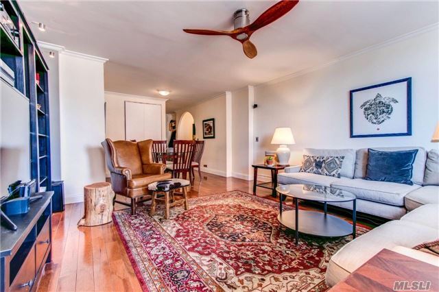 Foto del edificio - 345 E 93rd St
