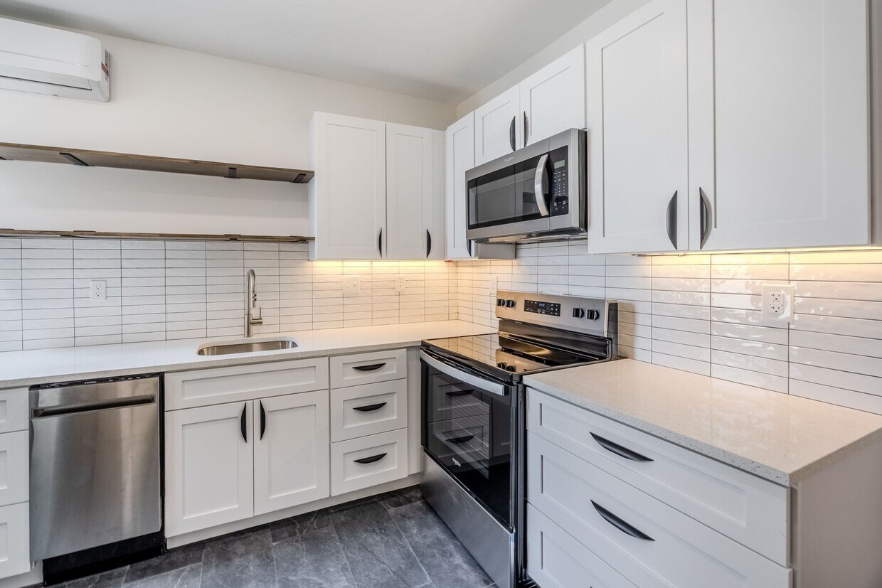 Foto principal - 823 W 36th Street