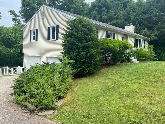 Building Photo - 161 Sleeping Giant Dr
