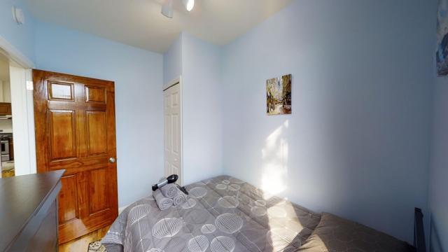 Building Photo - 3 bedroom in ASTORIA NY 11106