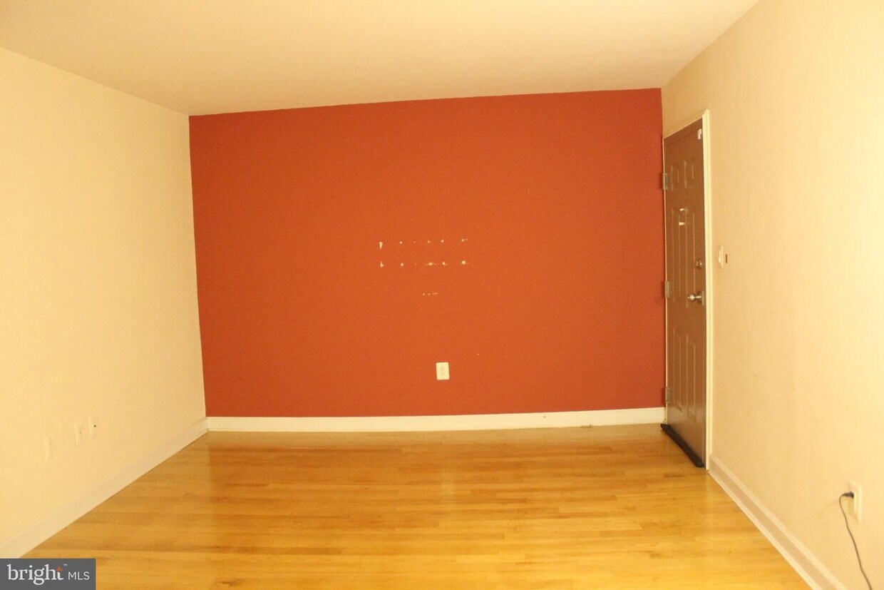 6307 HilMar Dr Unit 17, District Heights, MD 20747 Apartment for