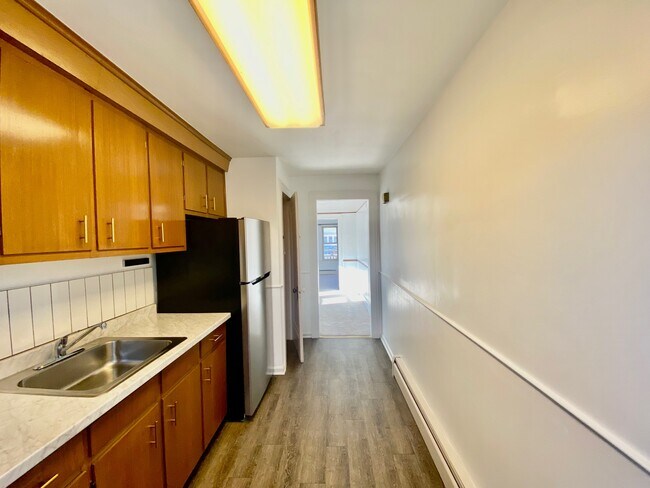 Building Photo - 455 W. Cambourne