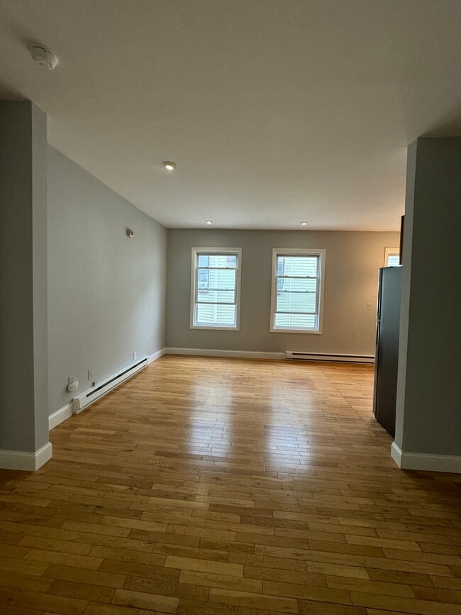 Photo - 5 Sutton St Apartment