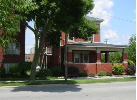 Front - 439 E Wayne St
