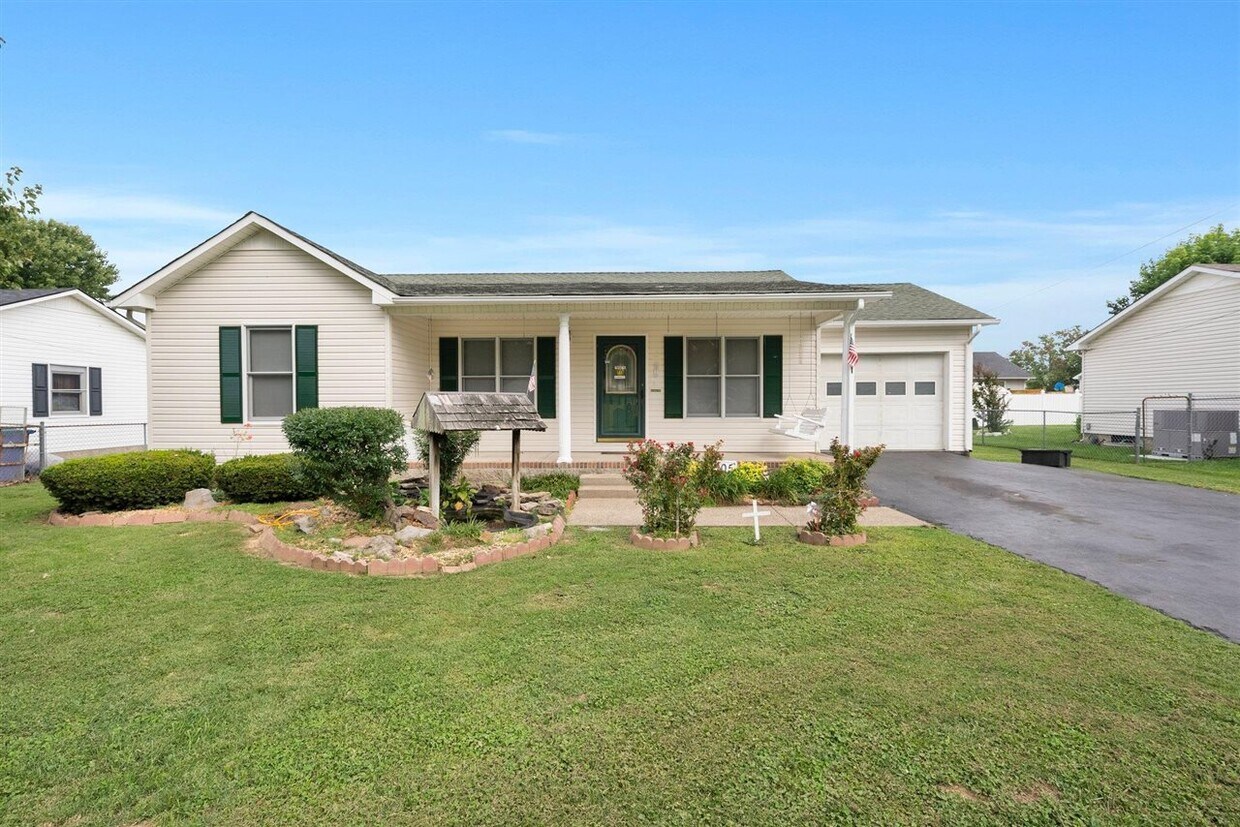 1205 Redbud St, Franklin, KY 42134 House Rental in Franklin, KY