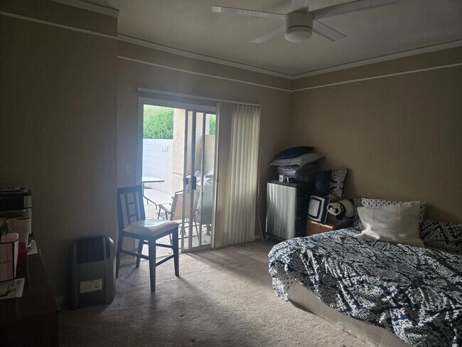 Foto del edificio - 413 Mill Hollow Rd