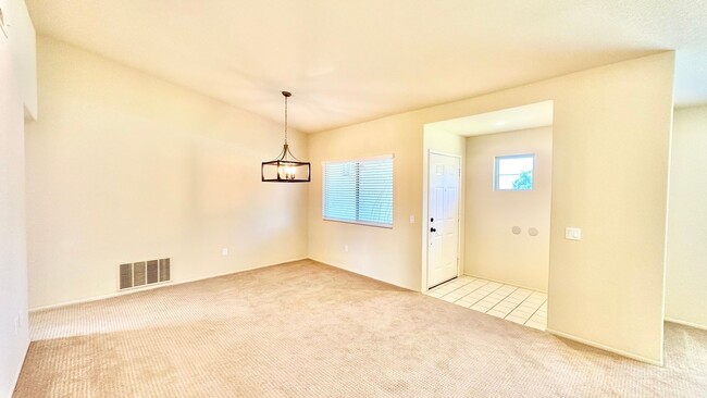 Building Photo - 730 Morro Rd