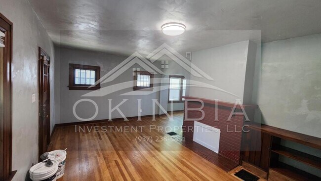 Building Photo - 219 Knecht Dr