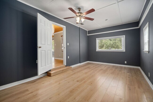 Foto del edificio - 4059 N Wesley Ln