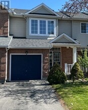 Building Photo - 551 Wild Shore Cres