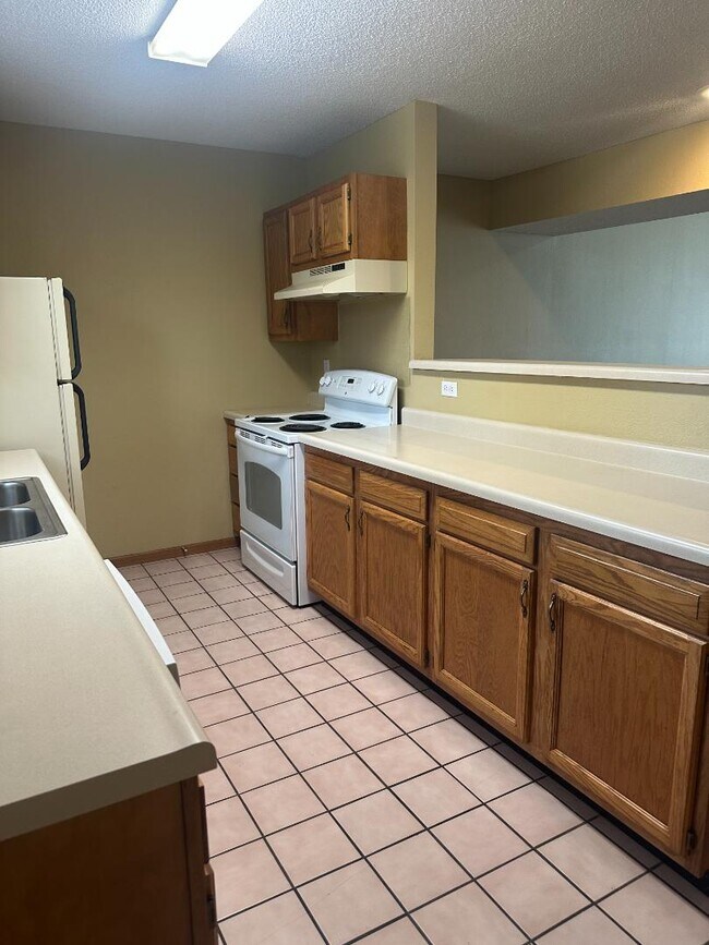 Foto del edificio - 310 E Liberty Ln