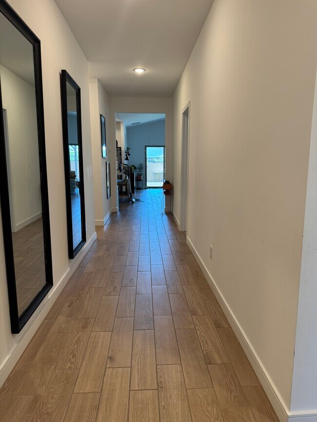 Foto del edificio - 8625 W Augusta Ave