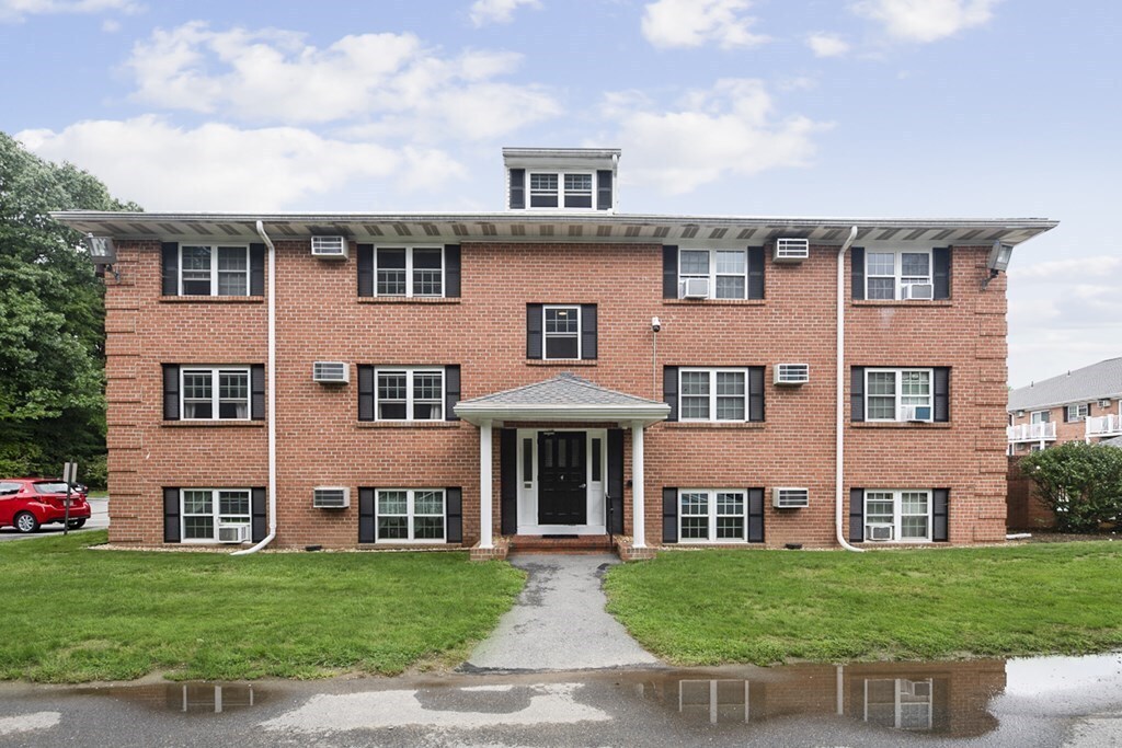 87 Leonard Rd Unit 87, Boxborough, MA 01719 Room for Rent in