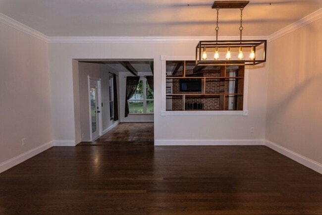 Building Photo - 4 bed/3 bath in College Park