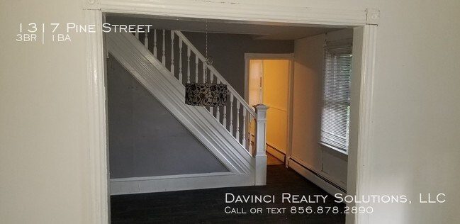 Building Photo - 1317 Pine Street
