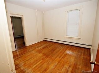 Foto del edificio - 247 Wakelee Ave