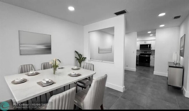 Building Photo - 1470 NW 22nd Ct