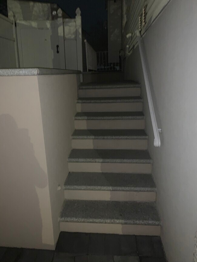 Foto del edificio - 735 Annadale Rd