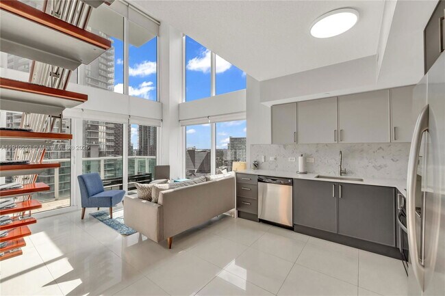 Building Photo - 41 SE 5th St