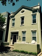 Building Photo - 2116 Grove Ave