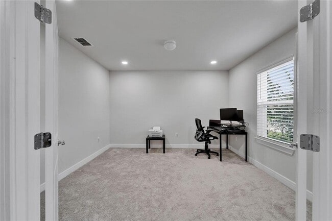 Foto del edificio - 6658 Devlin Ln