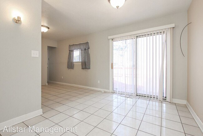 Building Photo - 3 br, 1.5 bath House - 24525 Randolph