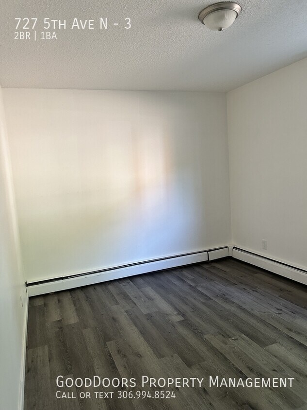 Photo principale - 727 5th Ave N