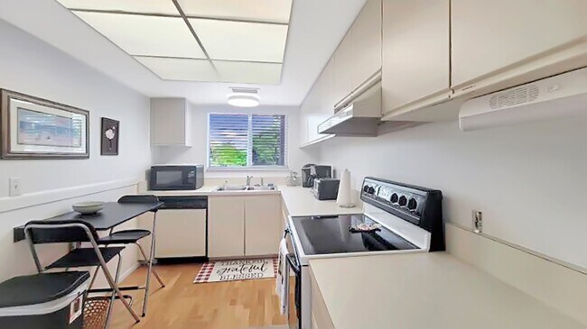 Foto del edificio - Saybrook Seasonal Condo for Rent