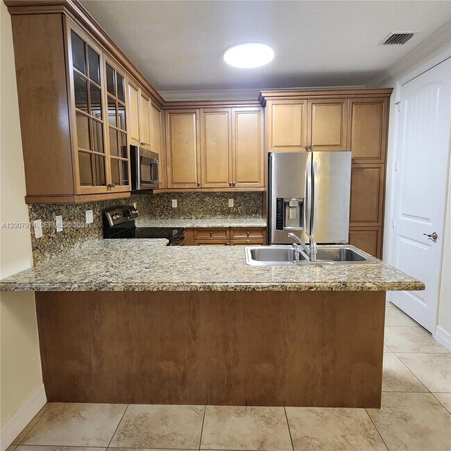 Foto del edificio - 843 S Ocean Blvd