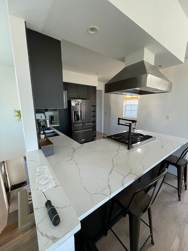 Foto del edificio - 1340 Hoyt Ave