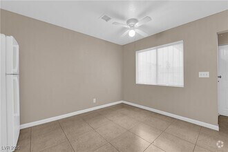 Building Photo - 5158 Greene Ln
